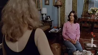 Mec avec une bite volumineuse se pencha je voudrais regarder des films porno pour baiser une milf si se