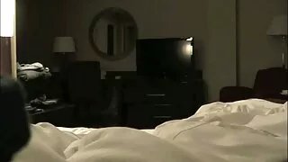 Monstre dur baisé par une belle blonde aux seins ronds film porno gratuit streaming