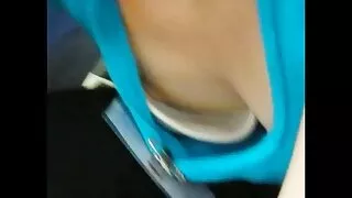 Salope incroyable séduite film porno gratuit violent par un mulâtre chauve pour le sexe