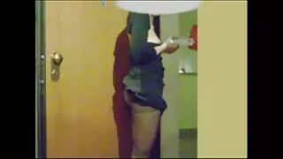 Dépouillé et nu, il est monté dans la douche par une amie plantureuse pour femme nue porno gratuit ne pas s'ennuyer